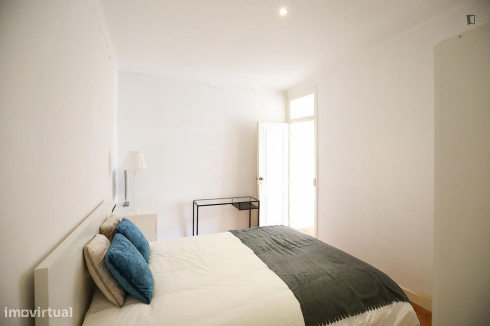 Quarto - localizado em Arroios Lisbon