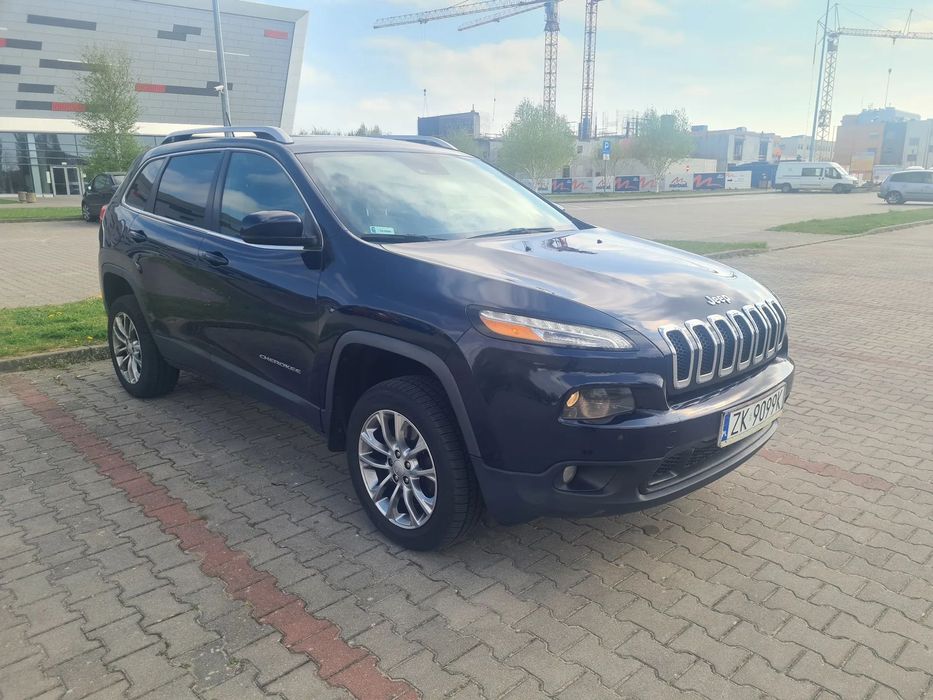 Jeep Cherokee Jeep Cherokee 3.2 V6 272km 4x4 Active Drive II Limited
