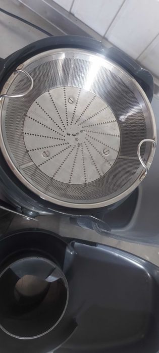 Соковижималка Robot-coupe