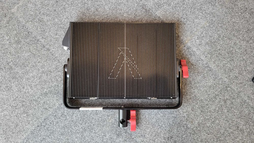 Aputure Lightstorm LS1s (V-Mount) c/ saco