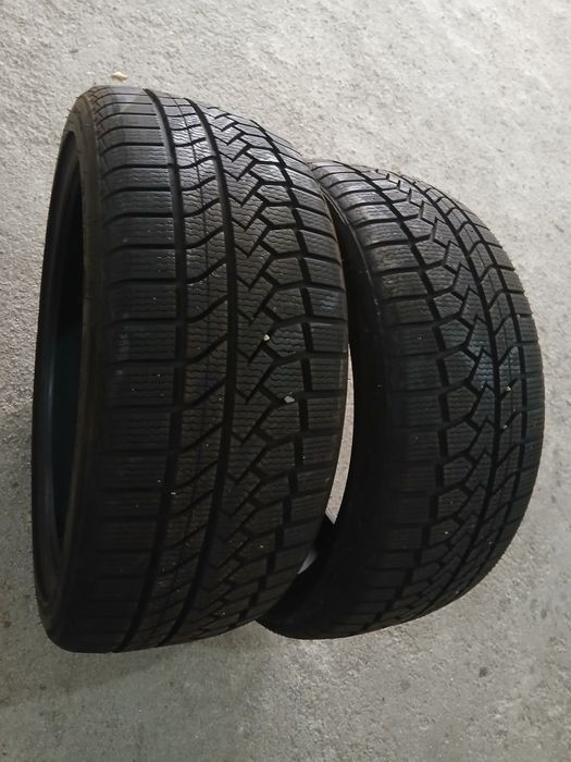 2 Pneus 225/40R19 seminovos