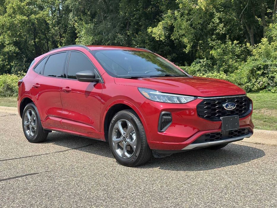 Ford Escape      2024