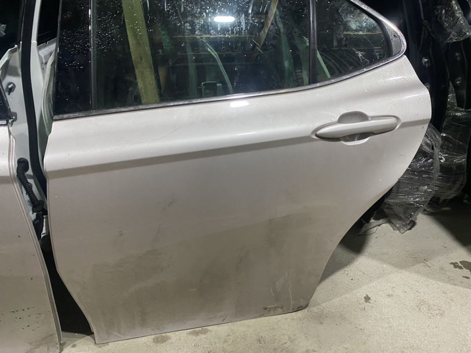 Toyota Camry 70 75 80 Дверка Двері Двери Дверь передня ліва передня права задня ліва задня права, різні кольори в наявності РОЗБОРКА ЗАПЧАСТИНИ
