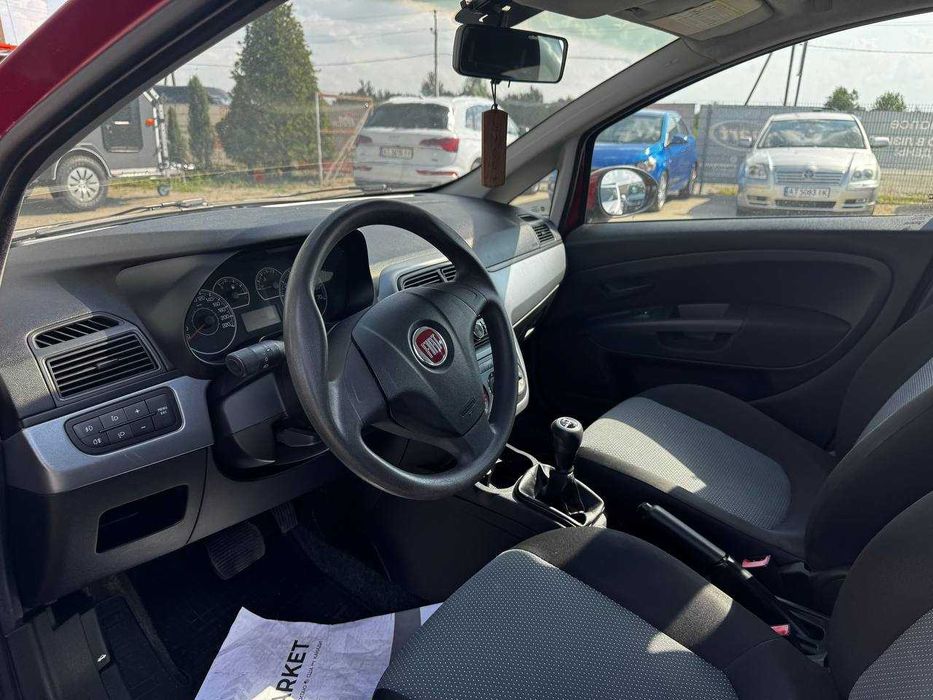 Автомобіль FIAT GRANDE PUNTO 1.4 Бензин