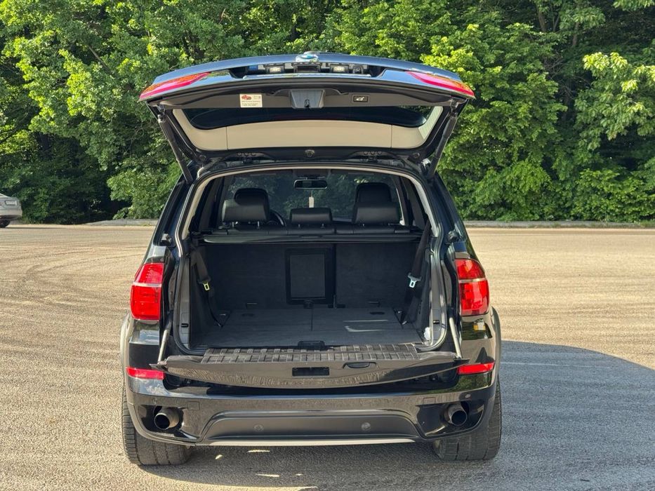 Авто BMW X5 2011