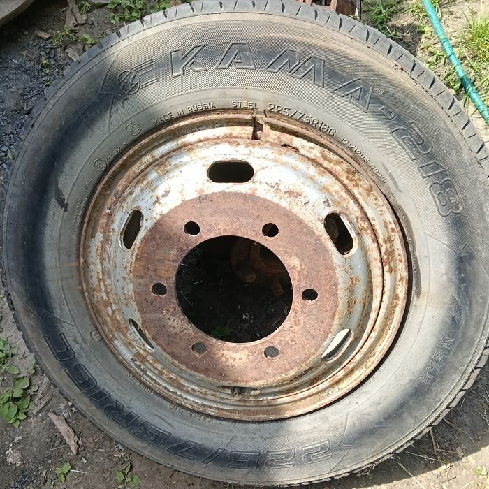 Резина з дисками R 16 та R 17.5