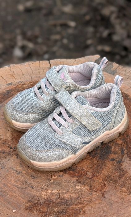 Кросівки на дівчинку 3 роки