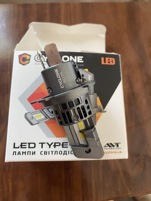 Лампочка ближний/дальний H4