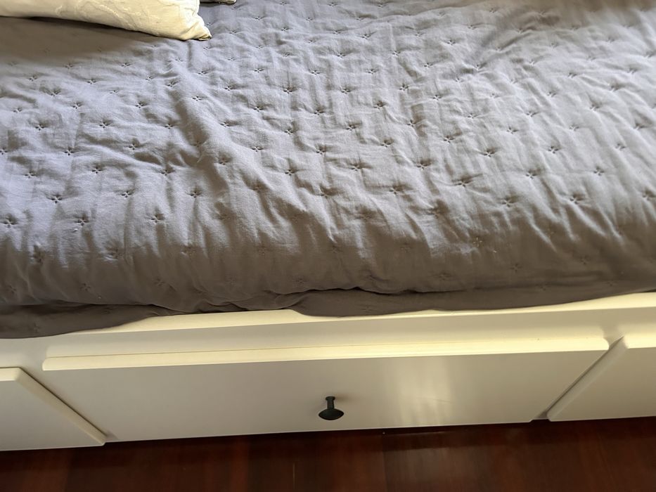 Cama individual/dupla com 3 gavetas