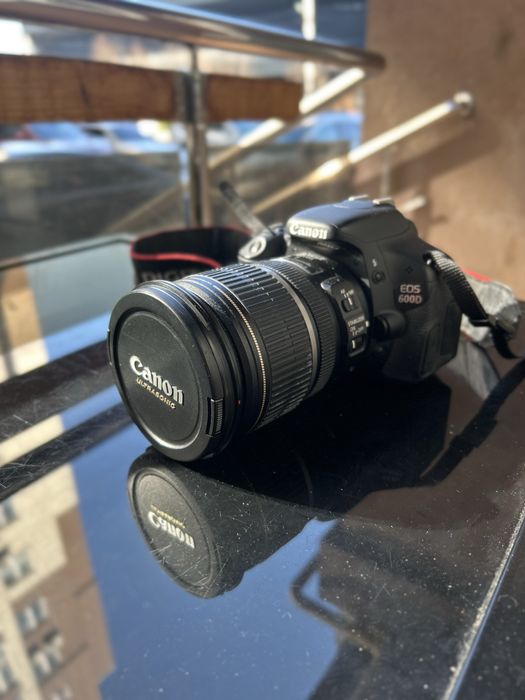 фотоаппарат Canon 600D с объективом Canon EF-S 17-55mm