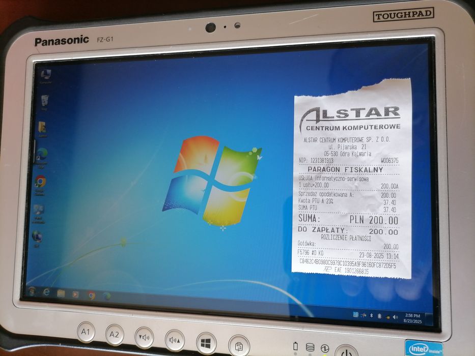 Pancerny tablet panasonic FZ-G1
i5 5 GEN 256GB SSD 
LTE UCHWYT +RYSIK