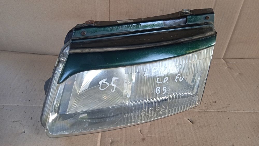 Vw Passat B5  Lampa Przód Lewa Eu