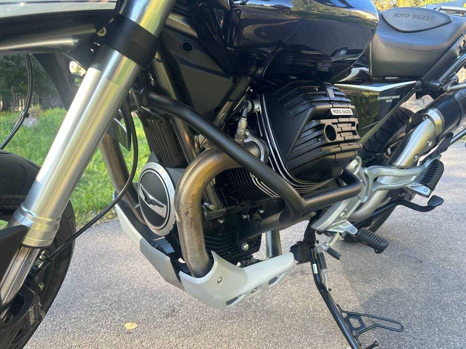 Мотоцикл Moto Guzzi V85TT 2023 рік 4500 км