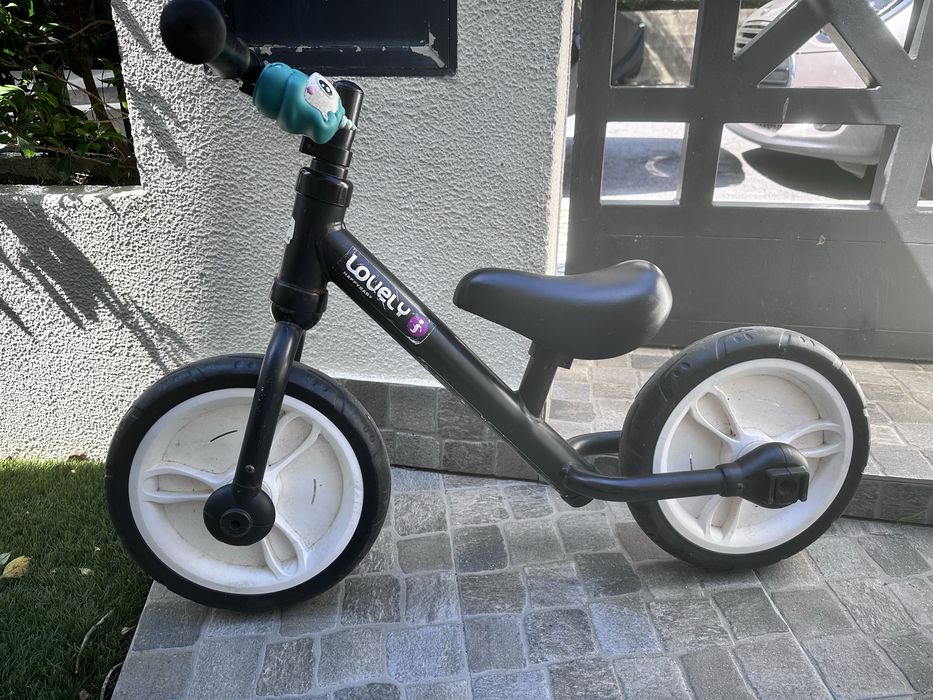 Bicicleta criança equilibrio