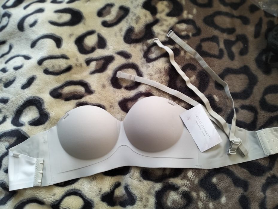 Бюстгальтер жіночий