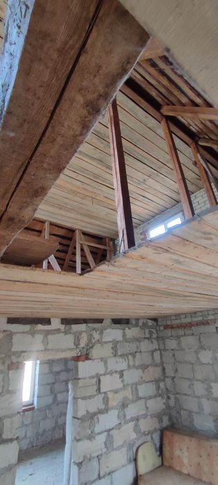 Гарний будинок з комунікаціями в селі Количівка 8км від міста