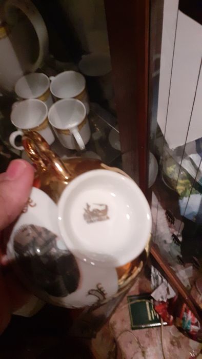 Serviço de chá café porcelana com motivos dourados