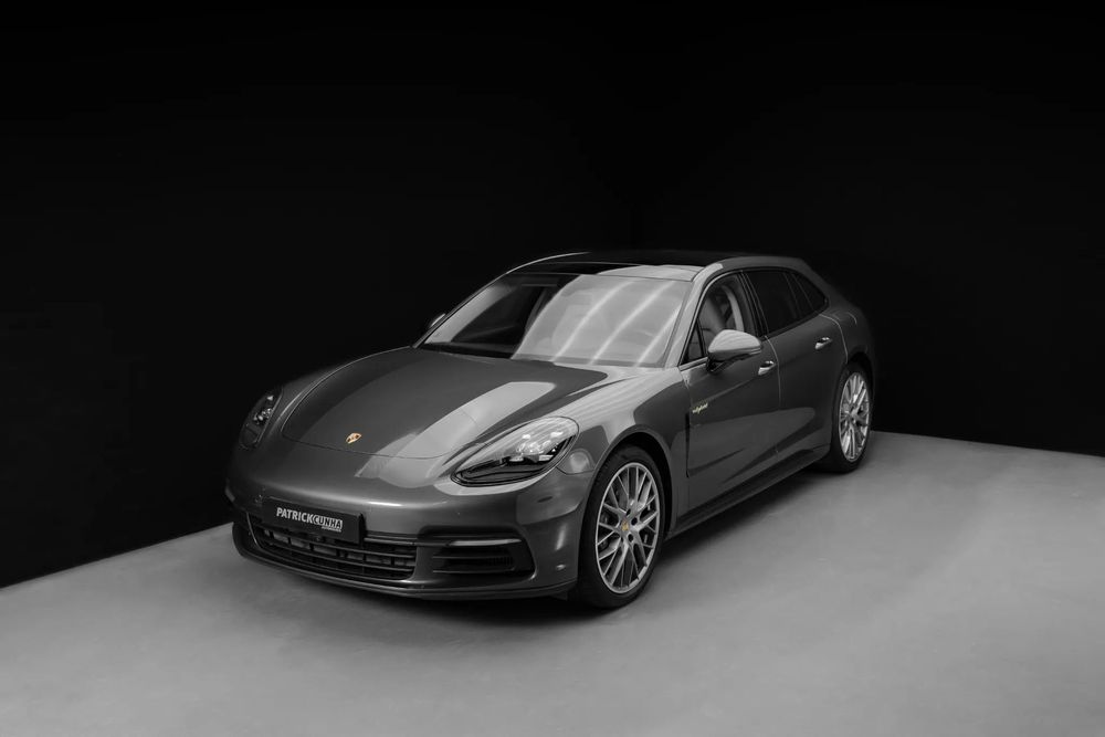 Porsche Panamera Sport Turismo 4 E-Hybrid