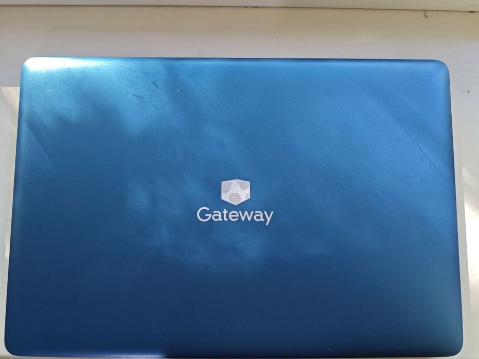 Продам ноутбук Gateway (дочірній бренд Acer для ринку США)