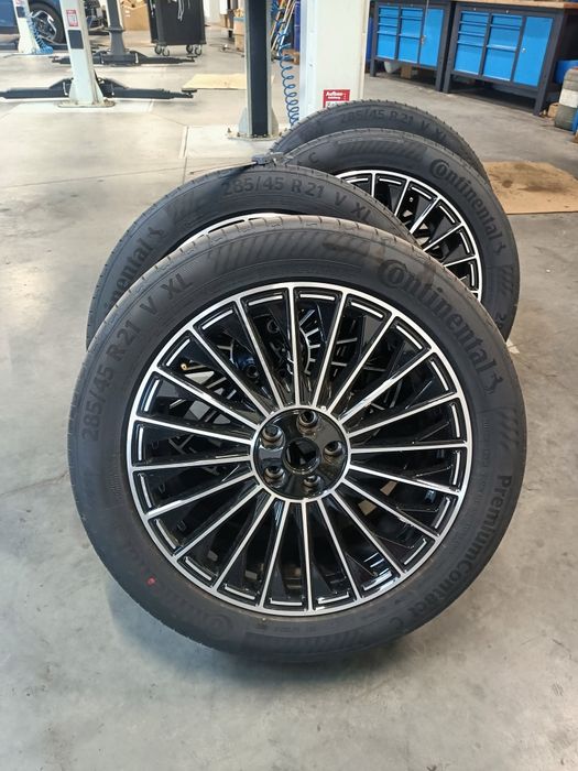 Opony letnie 285/45 R21