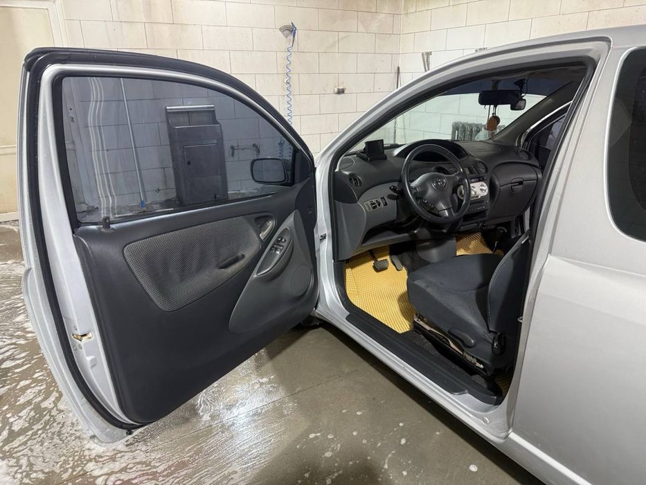 Тойота яріс (toyota yaris) автомат
