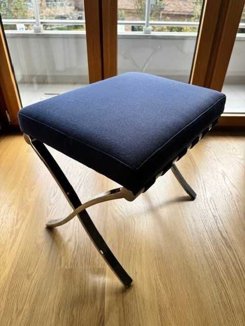 Pufe (poltrona) modelo Barcelona em azul