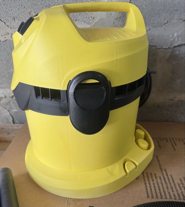 Продам пилосос Karcher WD-2