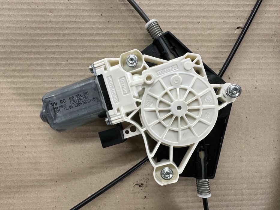 Стеклоподьемник водительский Audi E-tron 50 55, Q8 4KE837461 4K0959801