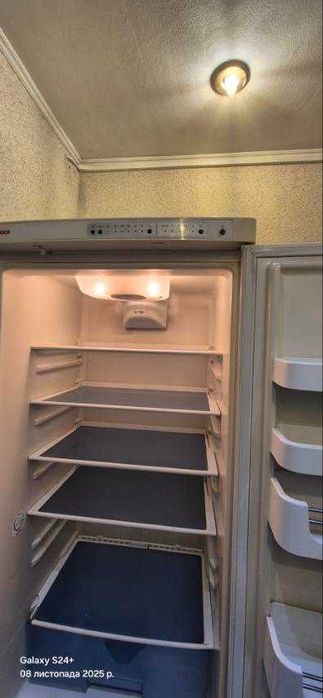 Bosch холодильник (kgs3910/03)