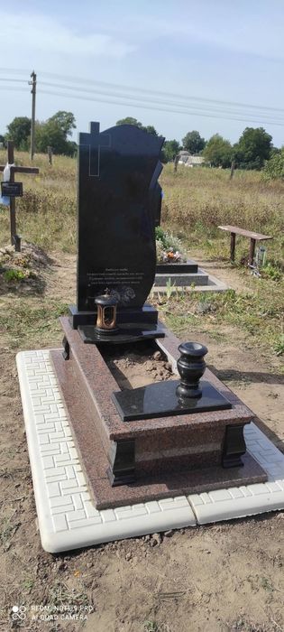 Пам'ятники від виробника.