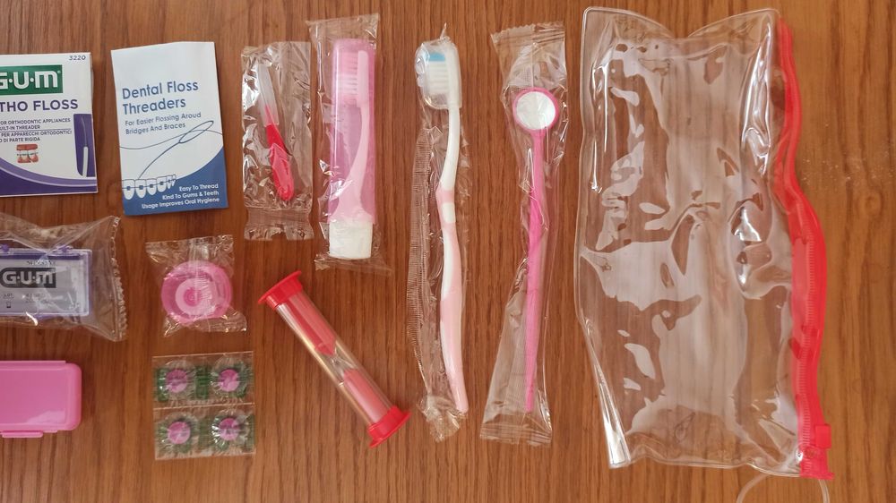 Zestaw ortodontyczny w kosmetyczce