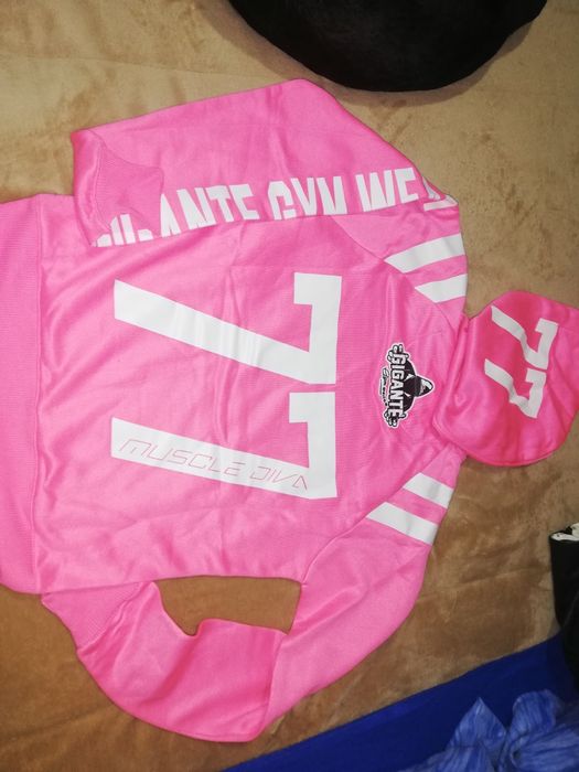 Sweat Nova de Marca  Gigante 

Como novo

Qualquer coisa disponha

Po