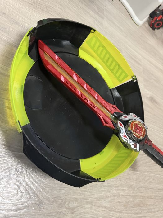 Beyblade з ареною