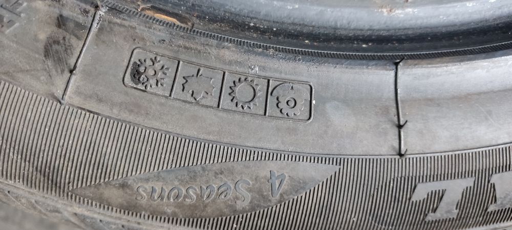 1szt Wielosezonowa 215 55r16 97v xl mperial ecodriver 4S