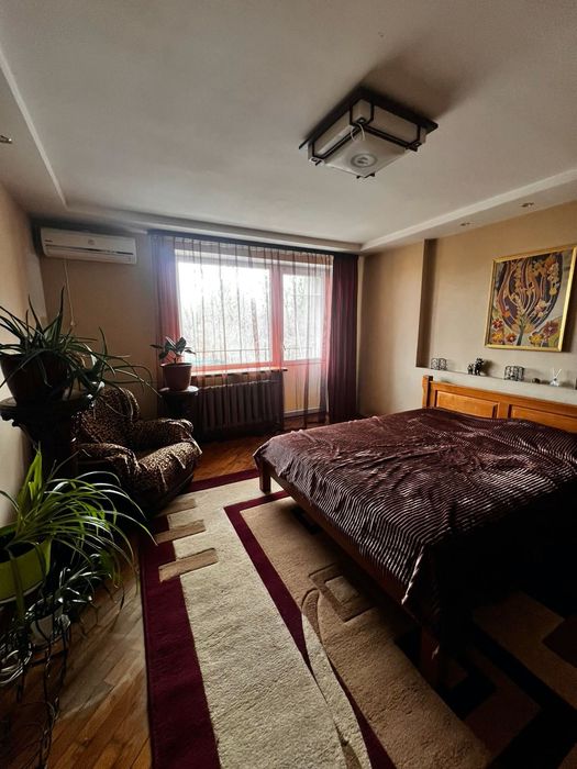 Оренда двоповерхового  будинку