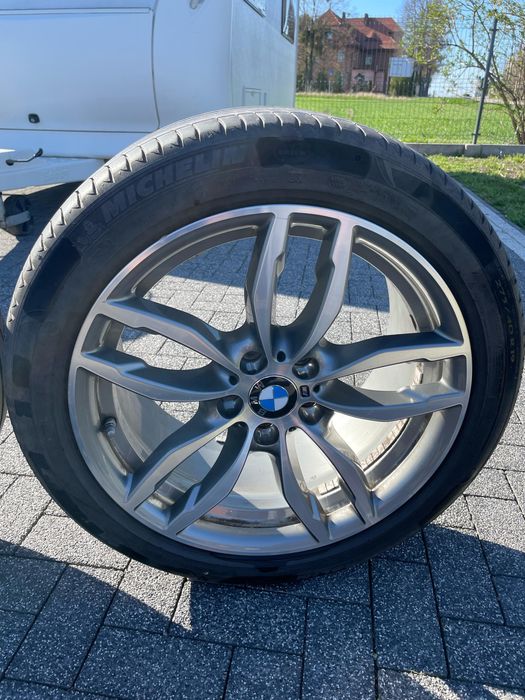 Witam, do sprzedania komplet 4 felg M Pakiet BMW X3