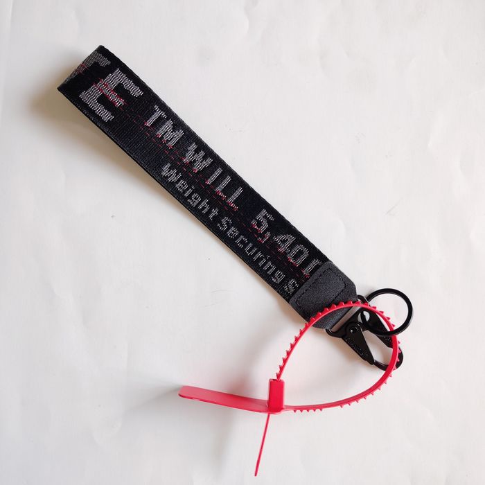 Nowy brelok Off-White industrial keychain
