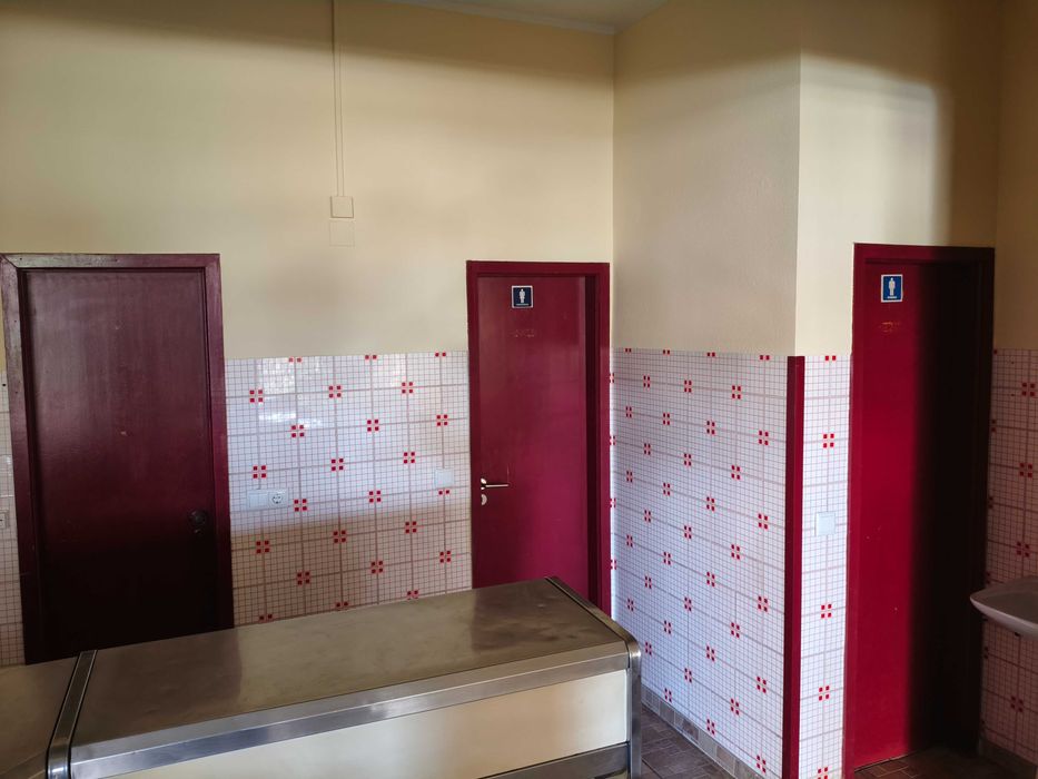 Vende-se Espaço Comercial na Urbanização do Loreto em Coimbra