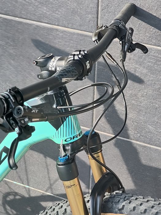 Orbea OIZ m10
Tamanho L
Rodas mavic crossmax SL alum