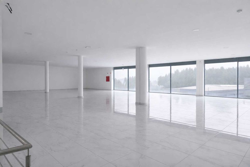 Espaço Comercial Para Aluguer