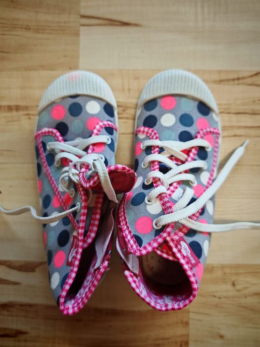 Kapcie/trampki dziewczęce 18 cm wkładki i 30 romiarze