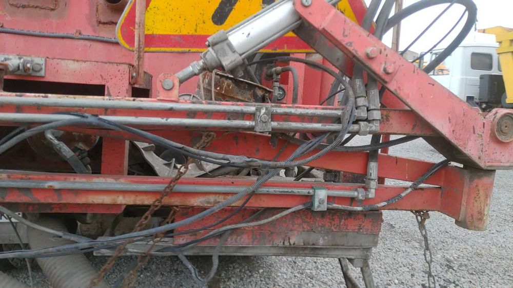 Продам дорожный комбайн Madrog KD3 2007 г.