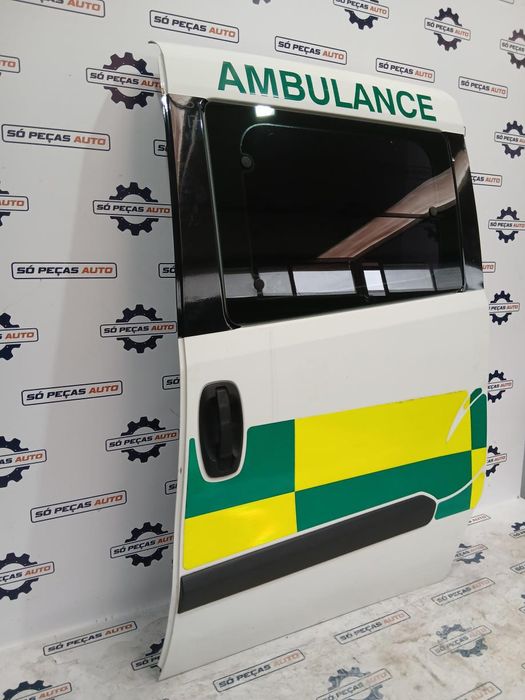 PORTA LATERAL ESQUERDA BRANCA FIAT DOBLO II VERSAO 263 2010-2018 ANO: