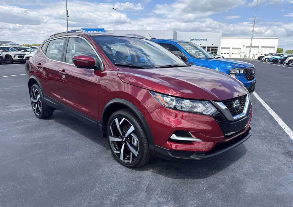 Nissan Rogue      2022