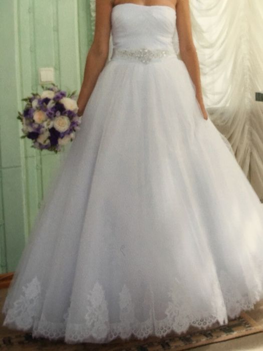 Весільна сукня