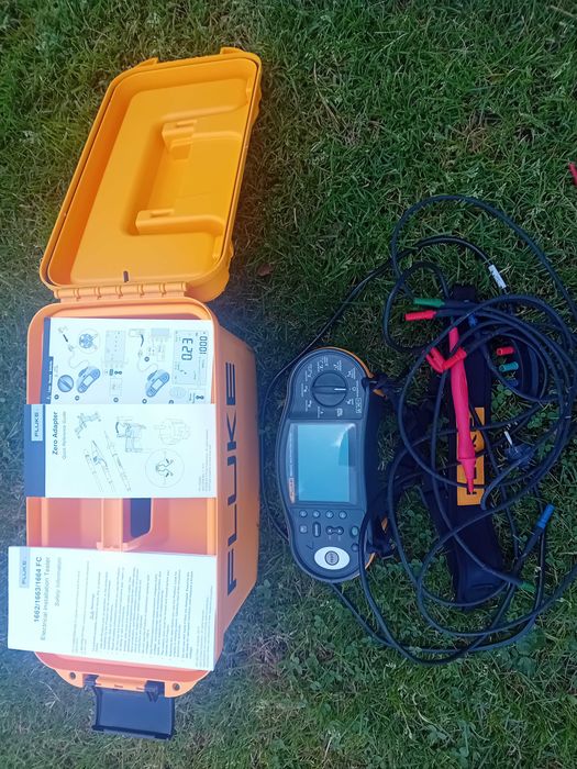 Wielofunkcyjny tester instalacji DE Fluke 1664FC z Fluke Connect