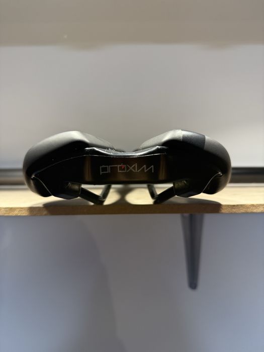 Siodełko Proxim 1.55 cm x 24,5 cm