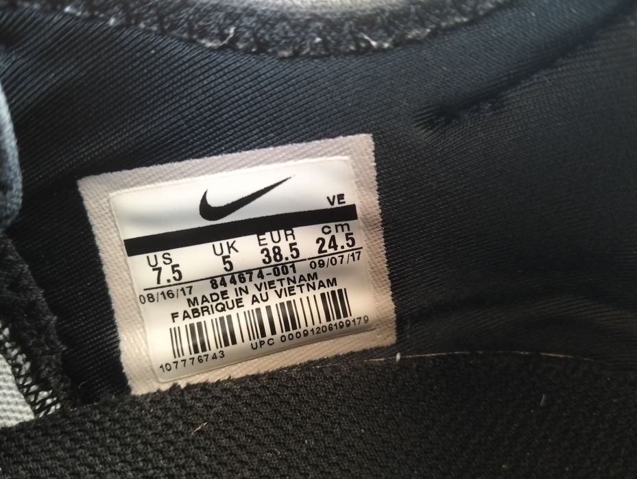 NIKE Кросівки оригінал