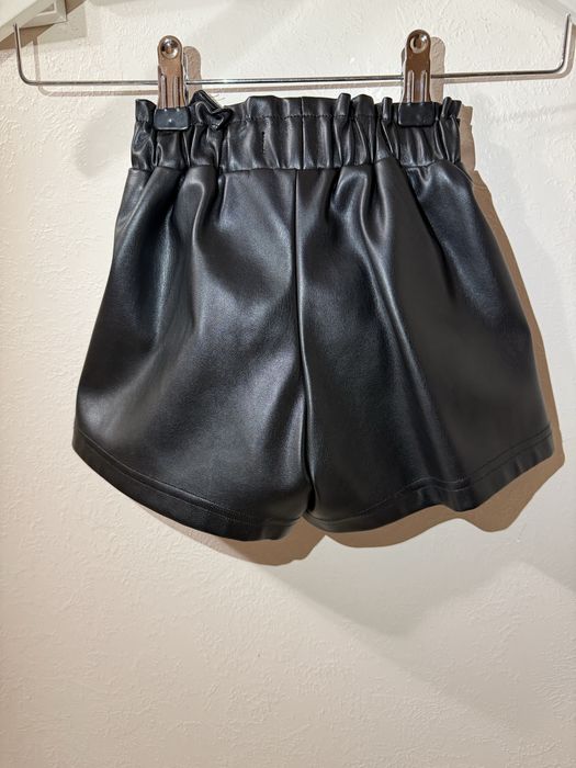 Zara шкіряні шорти для дівчинки
