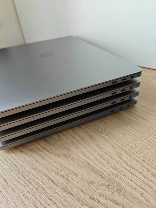 8 ШТУК / ГАРАНТІЯ / Ноутбук Apple MacBook Pro / A2251 / i5-10-th / 16Gb DDR4 / 500Gb SSD